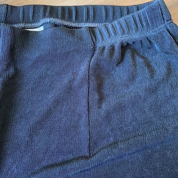 Chico's Travelers Fine Rib Pull On Elastic Waist Pants Black - Picture 6 of 9